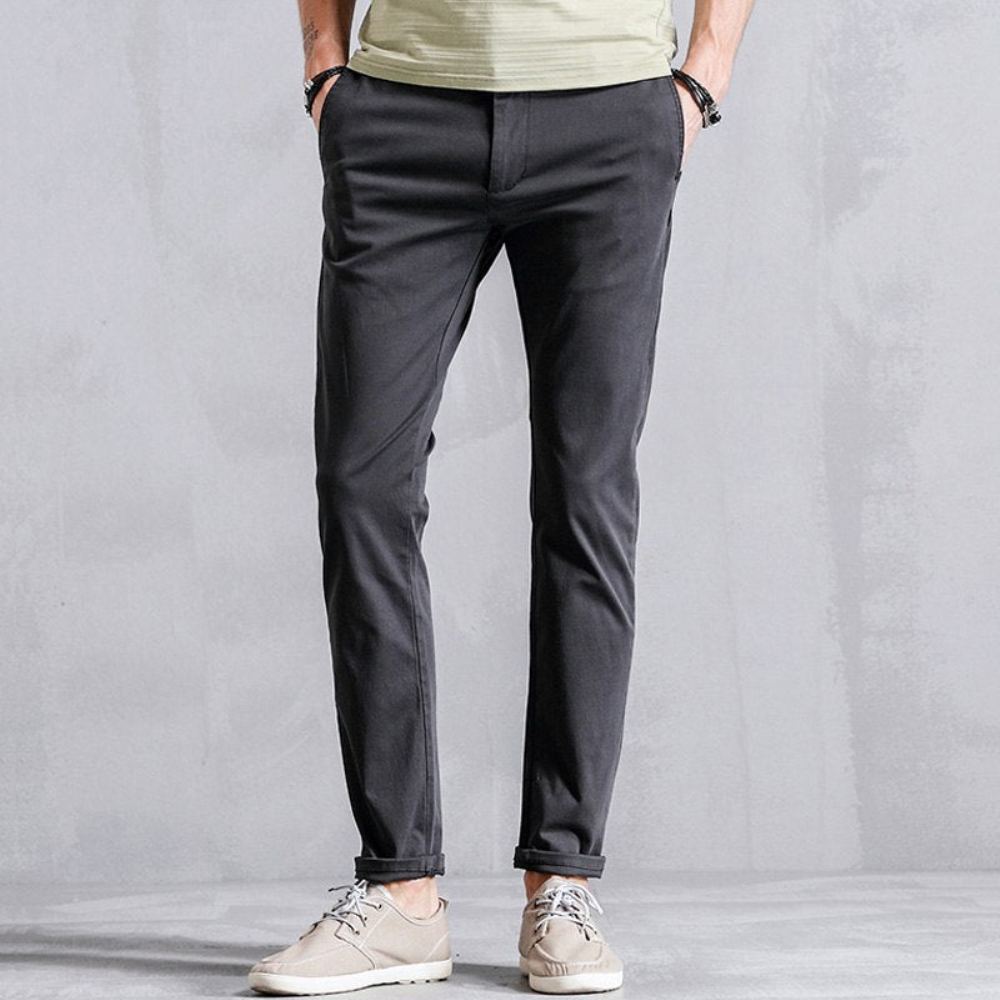 Muodikkaat Slim Fit Housut