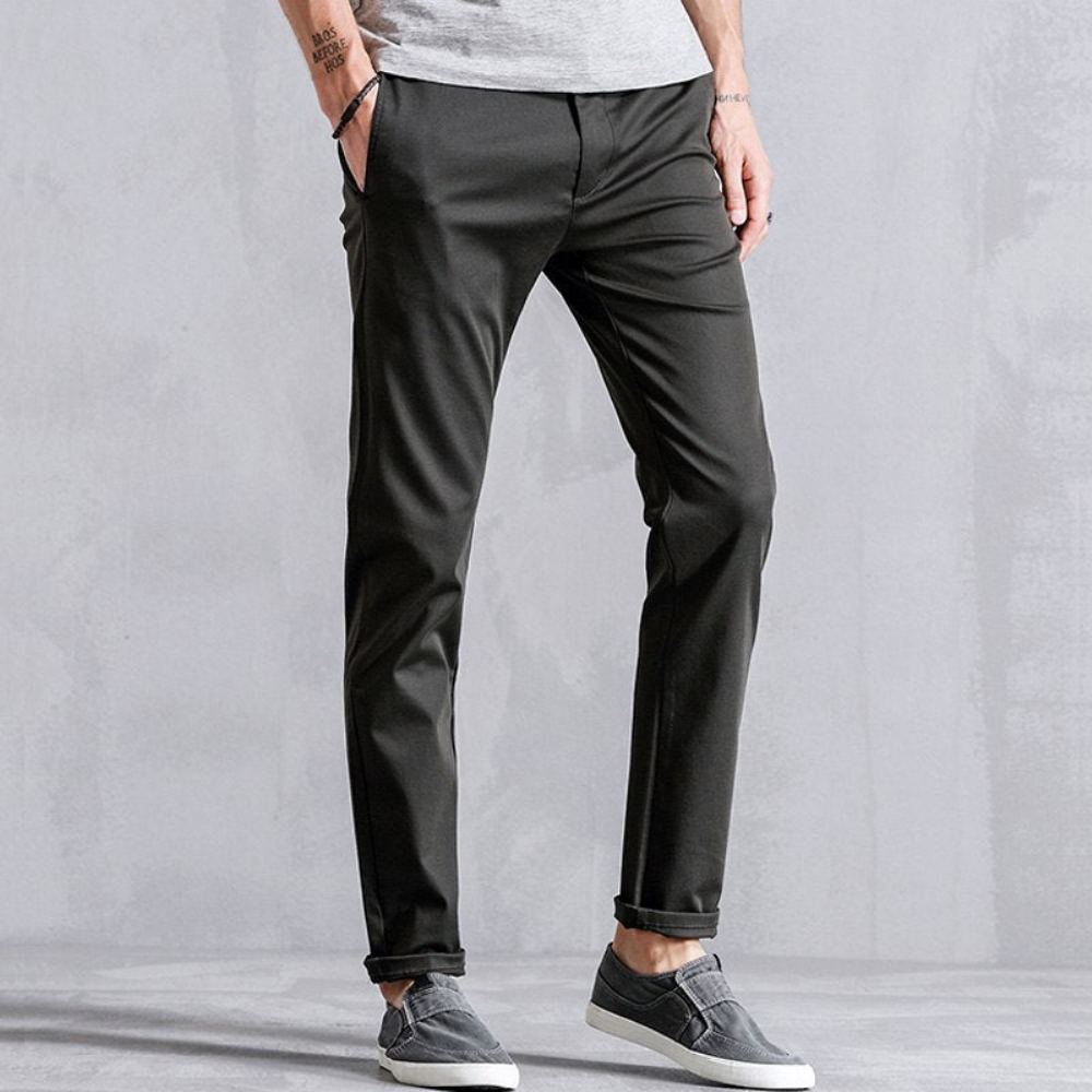 Muodikkaat Slim Fit Housut